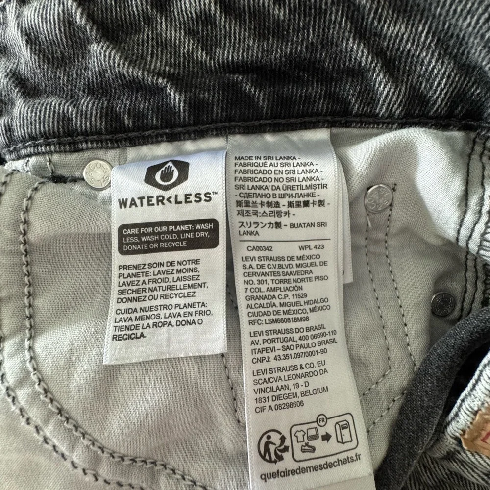 Levi's women’s Black and Gray superlow Jeans - Picture 9 of 10